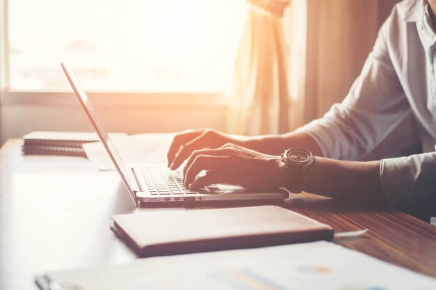 como fechar uma empresa com dividas teclando